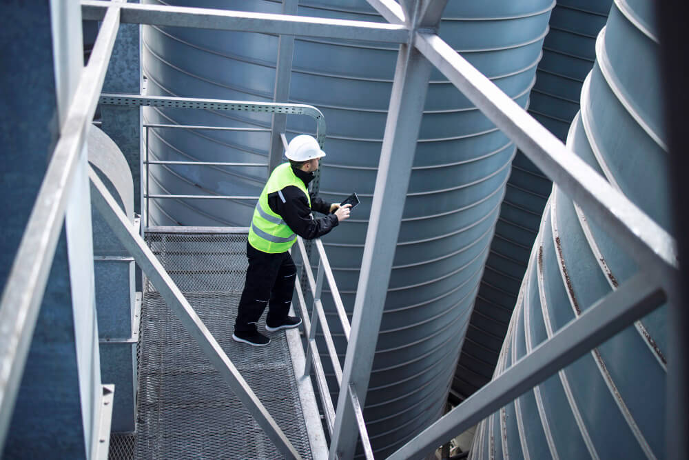 The Importance of Professional Water Tank Cleaning in Waikato: Why DIY Isn’t Enough