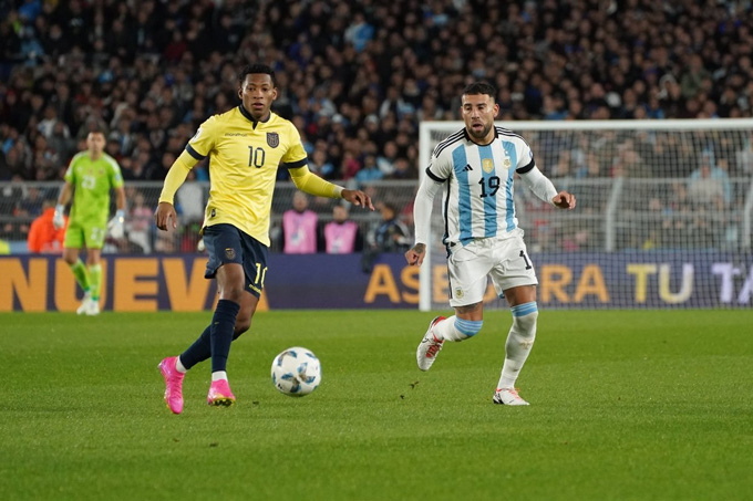 Argentina vẫn thể hiện bản lĩnh nhà vô địch
