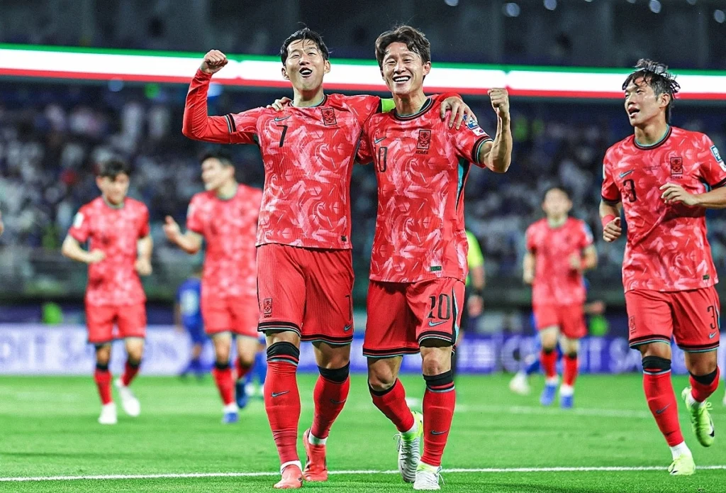 Son Heung-min cán mốc 50 bàn cho Hàn Quốc