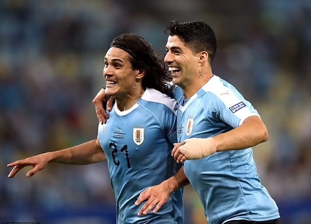 Kinh nghiệm kết hợp cùng sức trẻ của Suarez và Cavani